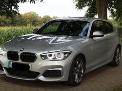 Silber Gebraucht 2016 BMW M140 M Sport Limousine | 32.400 € (Fairer Preis)