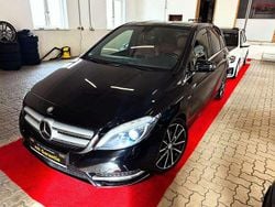 Schwarz Gebraucht 2012 Mercedes B200 Edition 1 Van / Kleinbus | 11.990 € (Etwas zu teuer)