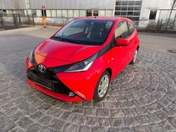 Super red 5 Gebraucht 2015 Toyota Aygo X-play Kleinwagen | 4.999 € (Fairer Preis)