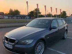 Grau Gebraucht 2006 BMW 320 Kombi | 3.050 € (Fairer Preis)