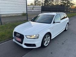Weiß Gebraucht 2015 Audi A4 S-Line Kombi | 9.990 €