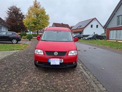 Rot Gebraucht 2009 VW Caddy Maxi Team Van / Kleinbus | 6.950 € (Teuer)