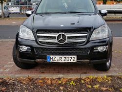 Schwarz metallic Gebraucht 2009 Mercedes GL420 SUV | 16.000 € (Teuer)