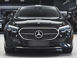 Schwarz Gebraucht 2023 Mercedes E400 Limousine | 67.950 € (Fairer Preis)