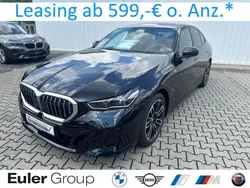 Carbonschwarz metallic Gebraucht 2024 BMW 520 M Sport Limousine | 48.989 € (Guter Preis)