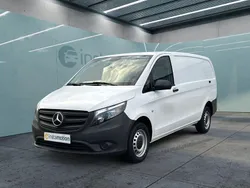 Weiß Gebraucht 2024 Mercedes Vito Van / Kleinbus | 28.749 € (Fairer Preis)