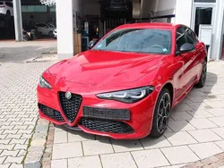 Colore esterno (rosso alfa, un Gebraucht 2023 Alfa Romeo Giulia Competizione Limousine | 36.900 € (Fairer Preis)