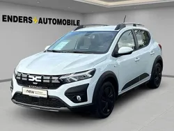Weiß Gebraucht 2023 Dacia Sandero Expression Kleinwagen | 15.690 € (Fairer Preis)