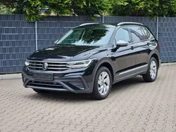 Schwarz Gebraucht 2024 VW Tiguan Allspace Life SUV | 32.990 € (Guter Preis)