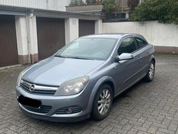 Grau Gebraucht 2006 Opel Astra GTC Coupé | 1.600 € (Guter Preis)