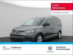 Grau Gebraucht 2024 VW Caddy Maxi Life Life Van / Kleinbus | 33.990 € (Superpreis)