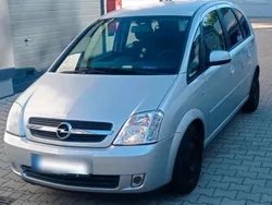 Silber Gebraucht 2003 Opel Meriva Van / Kleinbus | 990 € (Fairer Preis)