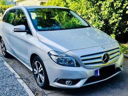 Grau Gebraucht 2013 Mercedes B180 Van / Kleinbus | 12.990 € (Etwas zu teuer)