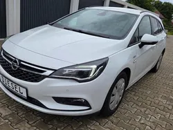 Weiß Gebraucht 2018 Opel Astra Business Kombi | 6.690 € (Guter Preis)