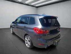 Grau Gebraucht 2020 BMW 218 Gran Tourer Van / Kleinbus | 23.699 €