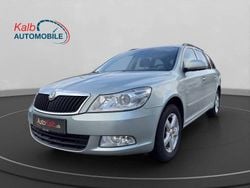 Grün Gebraucht 2012 Skoda Octavia Family Kombi | 5.900 € (Fairer Preis)
