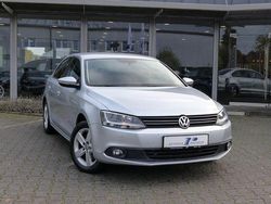Reflexsilber metallic Gebraucht 2014 VW Jetta Comfortline Limousine | 7.690 € (Etwas zu teuer)