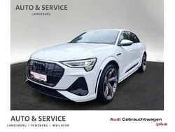 Gletscherweiß metallic Gebraucht 2022 Audi e-tron Ambiente SUV | 62.990 €