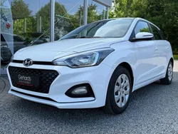 Weiß Gebraucht 2018 Hyundai i20 Select Limousine | 9.799 € (Fairer Preis)