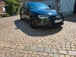 Schwarz Gebraucht 2020 Audi A3 Sportback e-tron Sport Limousine | 18.200 € (Guter Preis)