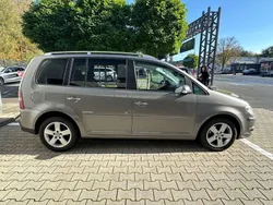 Grau Gebraucht 2009 VW Touran Van / Kleinbus | 7.850 € (Etwas zu teuer)