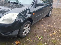 Schwarz Gebraucht 2004 Ford Fiesta | 1.400 €