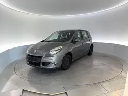 Grau Gebraucht 2011 Renault Scénic III Expression Van / Kleinbus | 2.200 € (Fairer Preis)