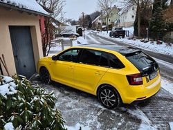 Gelb Gebraucht 2014 Skoda Rapid Limousine | 10.500 € (Fairer Preis)