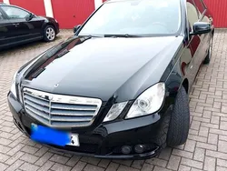 Schwarz Gebraucht 2009 Mercedes E200 Limousine | 8.200 €