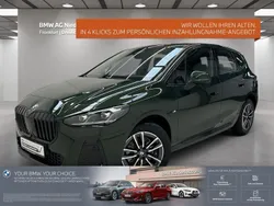 Grün Gebraucht 2024 BMW 218 Active Tourer Luxury Line Van / Kleinbus | 36.180 € (Fairer Preis)