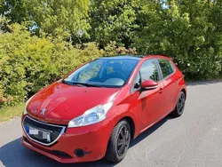 Rot Gebraucht 2013 Peugeot 208 Active Kleinwagen | 4.500 € (Fairer Preis)