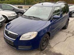 Blau Gebraucht 2009 Skoda Roomster Kombi | 2.450 € (Fairer Preis)