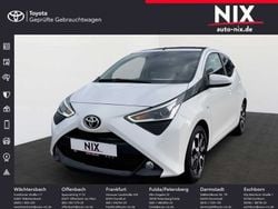 Schneeweiß Gebraucht 2021 Toyota Aygo Team Kleinwagen | 15.370 € (Teuer)