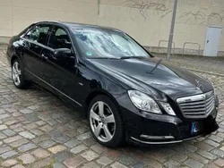 Schwarz Gebraucht 2011 Mercedes 220 Limousine | 10.900 €