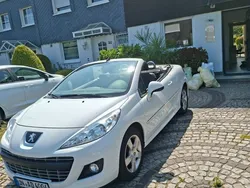 Weiß Gebraucht 2013 Peugeot 207 CC Active Cabrio | 8.900 € (Teuer)