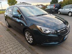 Grün Gebraucht 2016 Opel Astra Innovation Kombi | 9.290 € (Fairer Preis)