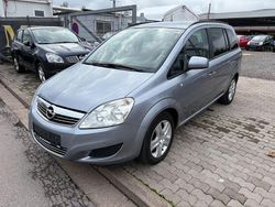 Grau Gebraucht 2009 Opel Zafira Edition Van / Kleinbus | 4.350 € (Etwas zu teuer)