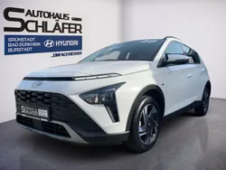 Atlas white / sol Gebraucht 2024 Hyundai Bayon Trend SUV | 20.480 € (Fairer Preis)