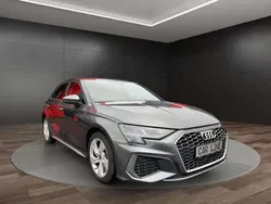 Grau Gebraucht 2024 Audi A3 S-Line Limousine | 27.650 € (Guter Preis)