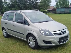 Silber Gebraucht 2009 Opel Zafira Edition Van / Kleinbus | 4.999 € (Fairer Preis)