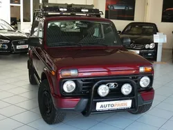 Rot Gebraucht 2019 Lada Urban SUV | 11.490 € (Fairer Preis)