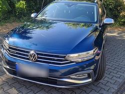 Blau Gebraucht 2021 VW Passat Alltrack Kombi | 21.000 € (Fairer Preis)