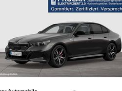 Grau Gebraucht 2025 BMW i5 M Sport Limousine | 74.490 €