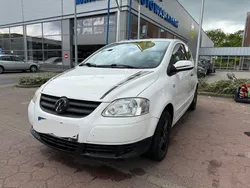 Weiß Gebraucht 2010 VW Fox Kleinwagen | 2.400 € (Fairer Preis)