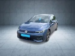 Blau Gebraucht 2024 VW Golf VIII GTE Limousine | 38.478 € (Superpreis)