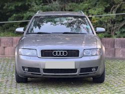 Grau Gebraucht 2003 Audi A4 Kombi | 2.370 € (Fairer Preis)