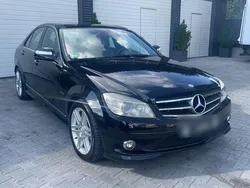 Schwarz Gebraucht 2007 Mercedes C220 Avantgarde Limousine | 10.750 €