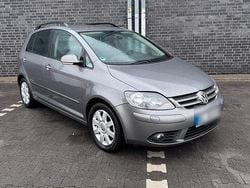 Grau Gebraucht 2008 VW Golf Plus Cross United Van / Kleinbus | 4.000 € (Guter Preis)