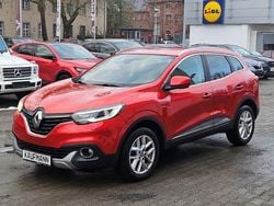 Rot Gebraucht 2015 Renault Kadjar XMOD SUV | 11.780 € (Fairer Preis)