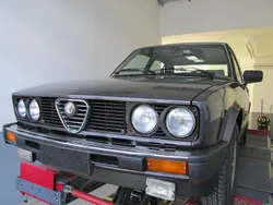 Grau Gebraucht 1984 Alfa Romeo Alfetta Quadrifoglio Verde Limousine | 16.000 €